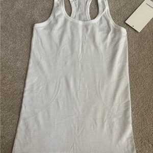 Lululemon Swiftly Tech Racerback white
Size 4
White
NWT